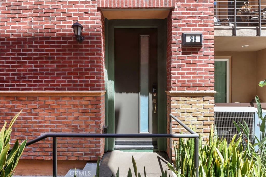 Condo at 422 W Route 66 28, Glendora — photo 5 of 12