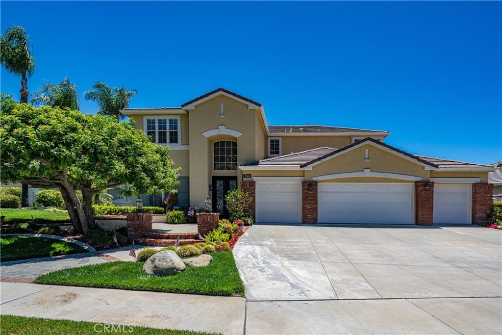Home at 2560 Galicia, La Verne — photo 2 of 12