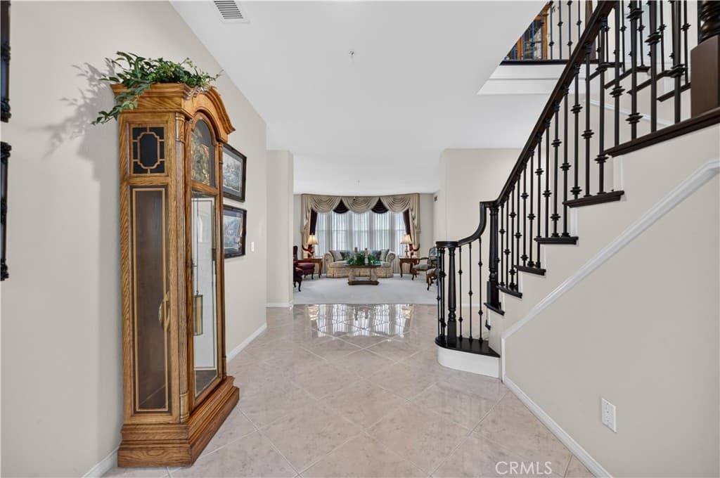 Home at 2560 Galicia, La Verne — photo 4 of 12