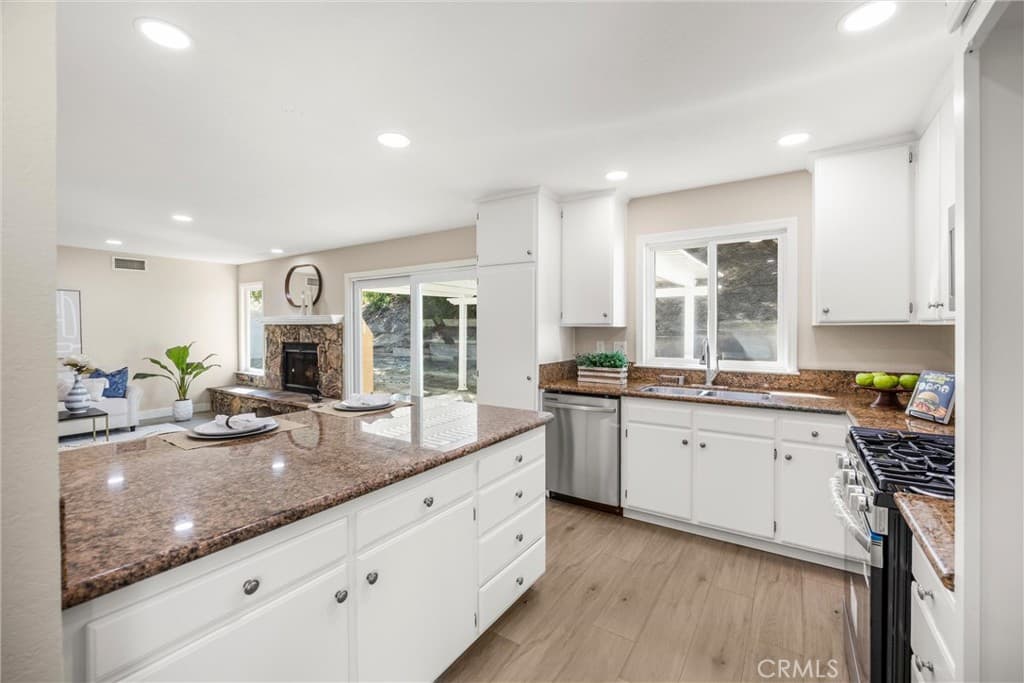 Home at 1274 Redwood View Drive, Pomona — photo 11 of 12