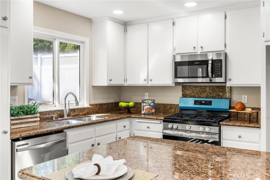Home at 1274 Redwood View Drive, Pomona — photo 10 of 12