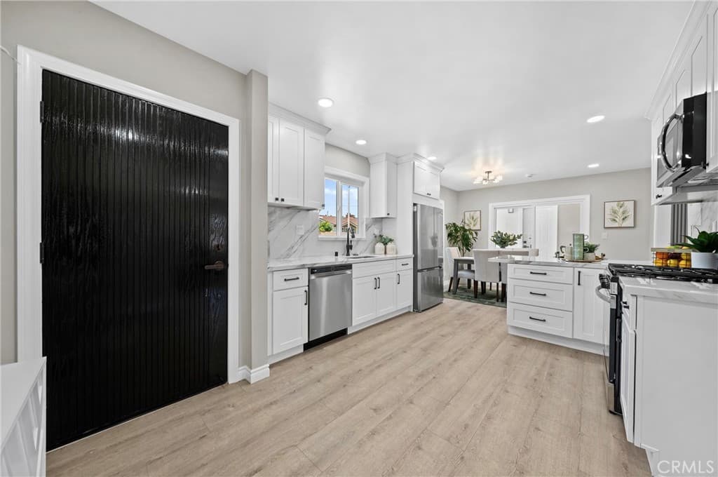 Home at 1404 E Louisa Avenue, West Covina — photo 3 of 12