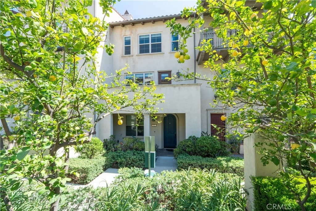 Townhouse at 812 Citrus Court, Claremont — photo 1 of 12