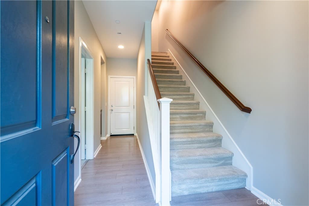 Townhouse at 812 Citrus Court, Claremont — photo 4 of 12
