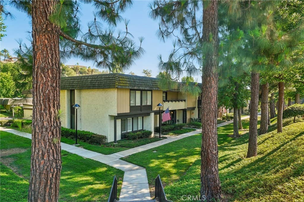 Townhouse at 744 Smokewood Lane, San Dimas — photo 3 of 12