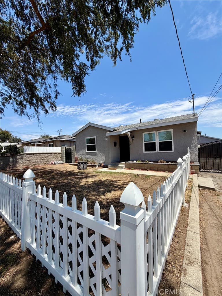 Home at 220 N Orange Avenue, Azusa — photo 2 of 12