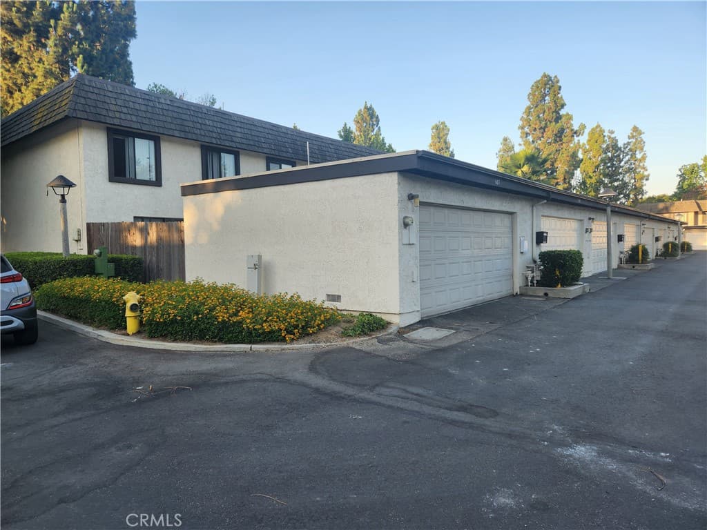 Townhouse at 607 Briarwood, San Dimas — photo 3 of 3