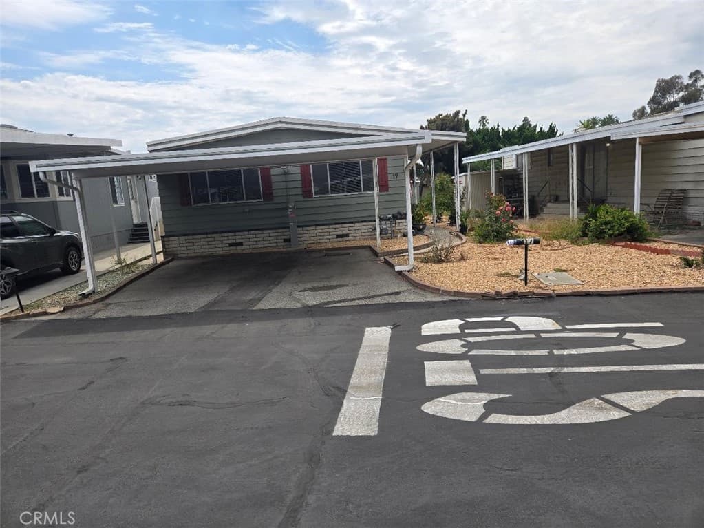 Home at 840 E Foothill Boulevard 17, Azusa — photo 2 of 12