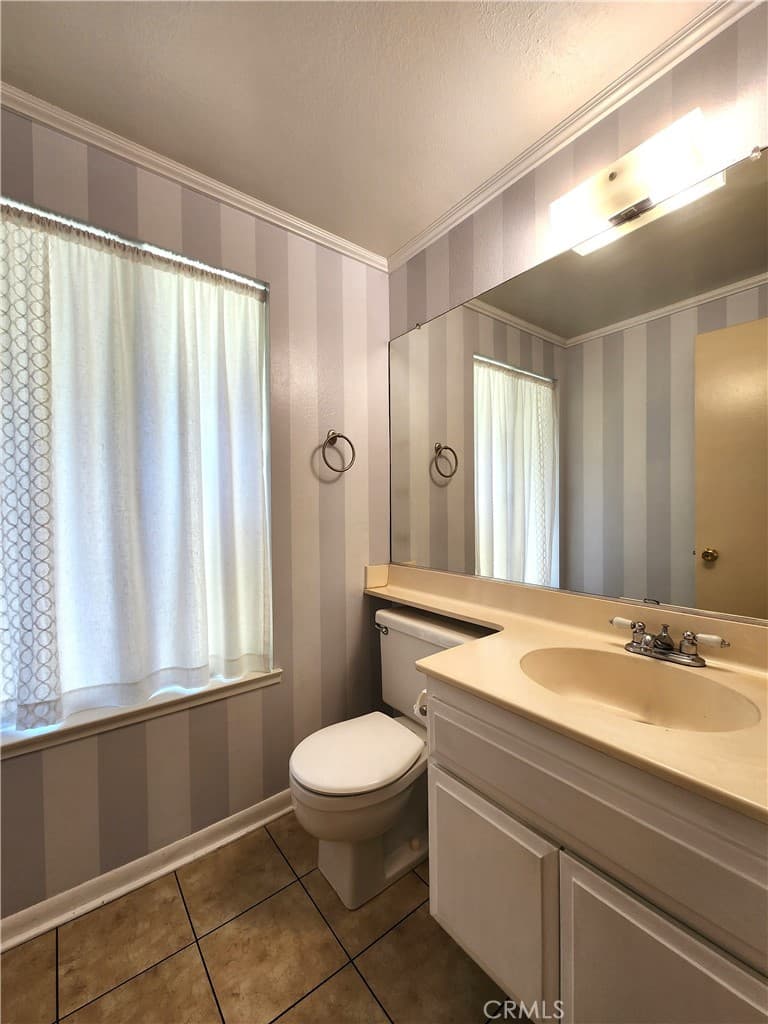 Townhouse at 1264 Tarryglen Ln, San Dimas — photo 6 of 12