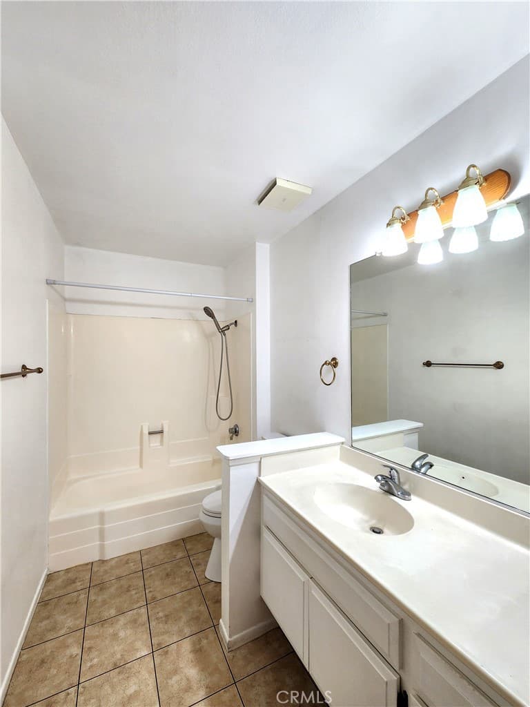 Townhouse at 1264 Tarryglen Ln, San Dimas — photo 9 of 12