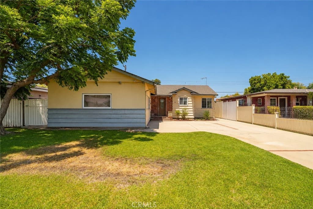 Home at 733 S Bender Avenue, Glendora — photo 1 of 12