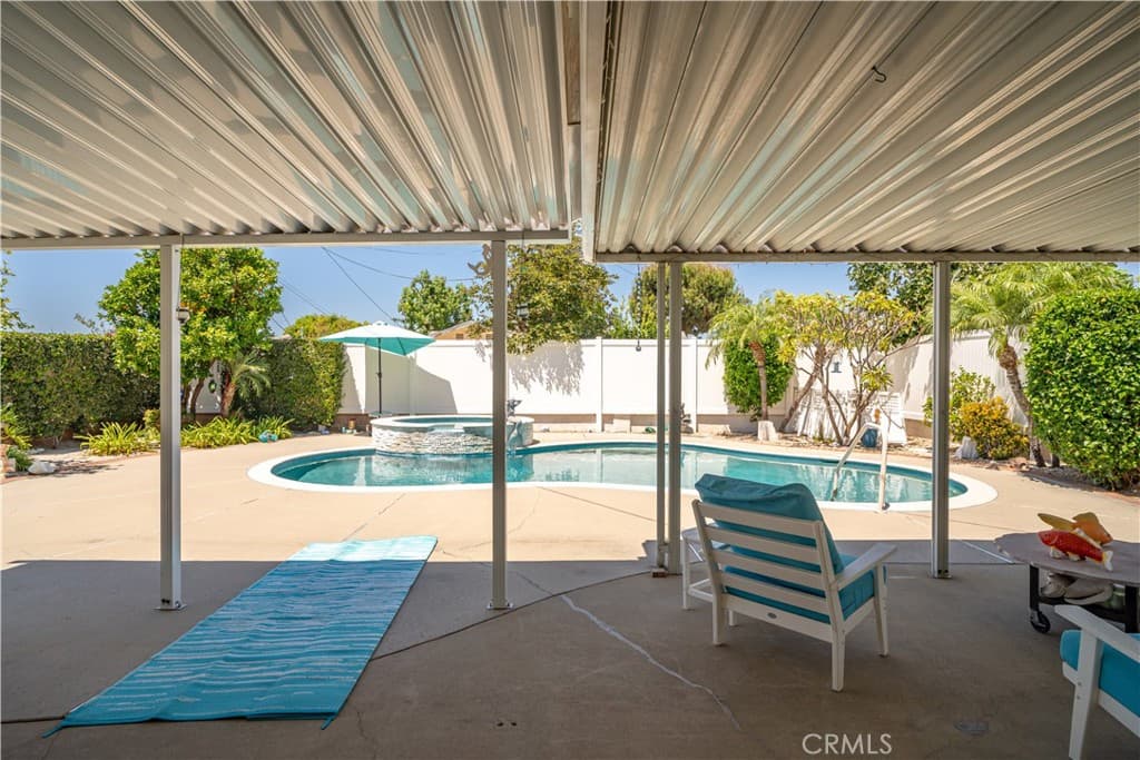 Home at 733 S Bender Avenue, Glendora — photo 12 of 12