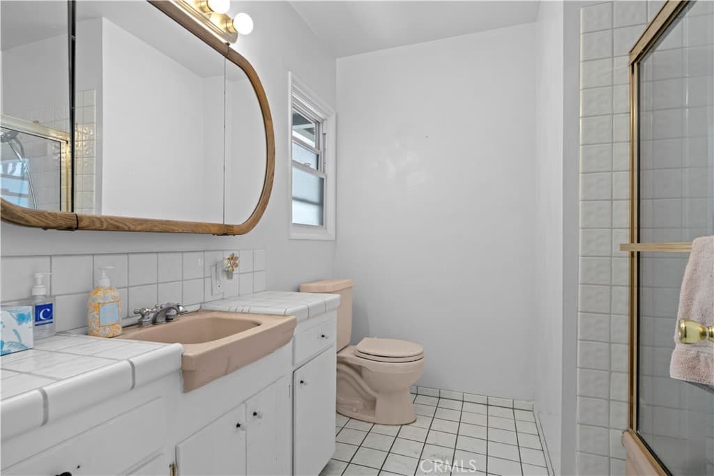 Home at 733 S Bender Avenue, Glendora — photo 10 of 12