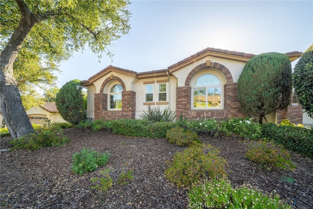 Home at 123 S Oakhart Drive, Glendora — photo 2 of 12