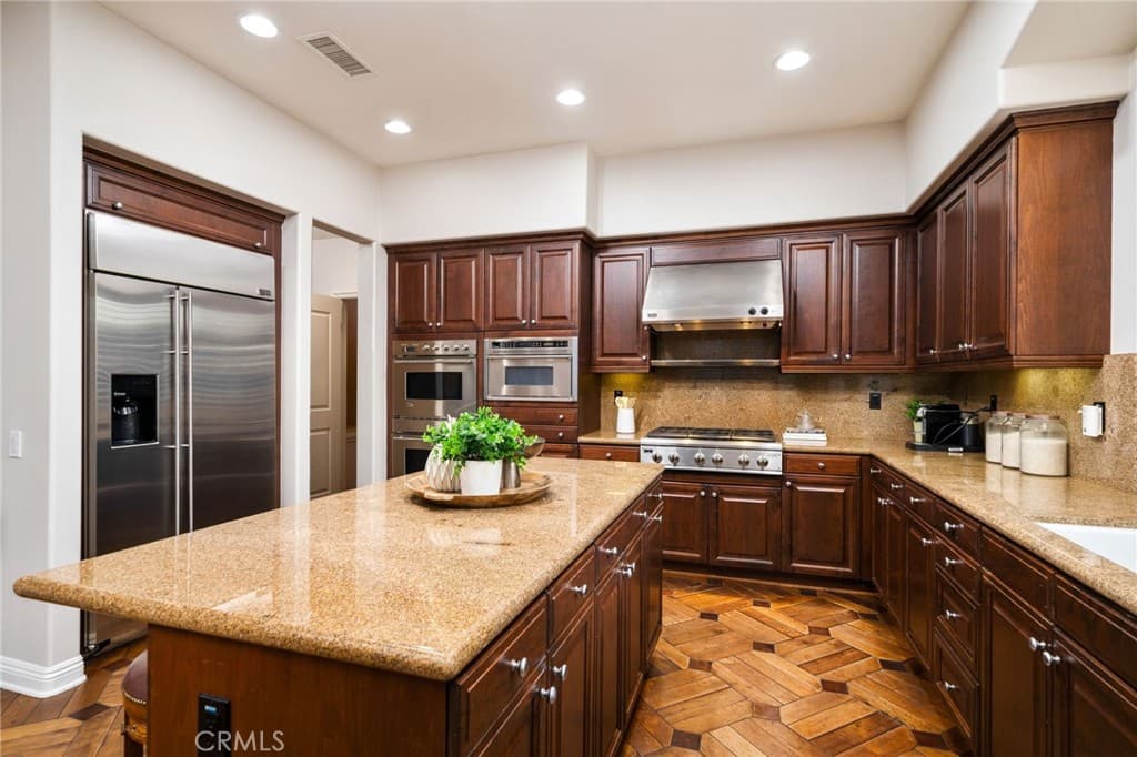 Home at 123 S Oakhart Drive, Glendora — photo 11 of 12