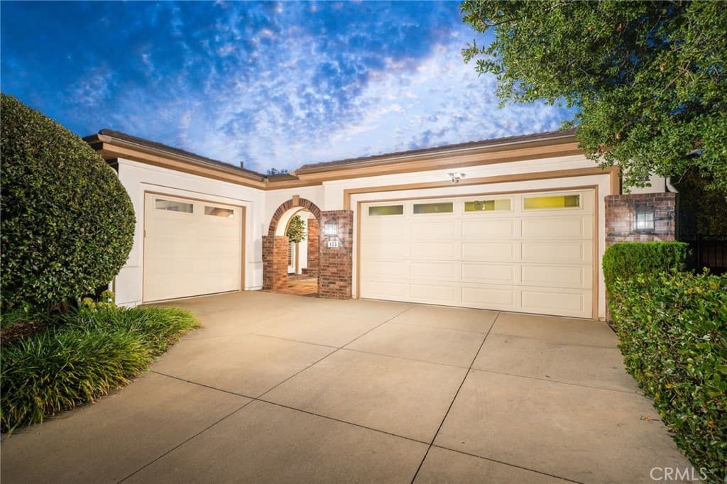 Home at 123 S Oakhart Drive, Glendora — photo 4 of 12