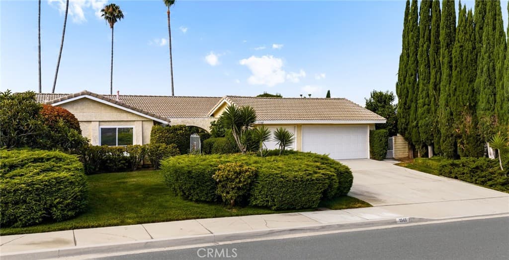 Home at 1348 Hickory, La Verne — photo 4 of 12