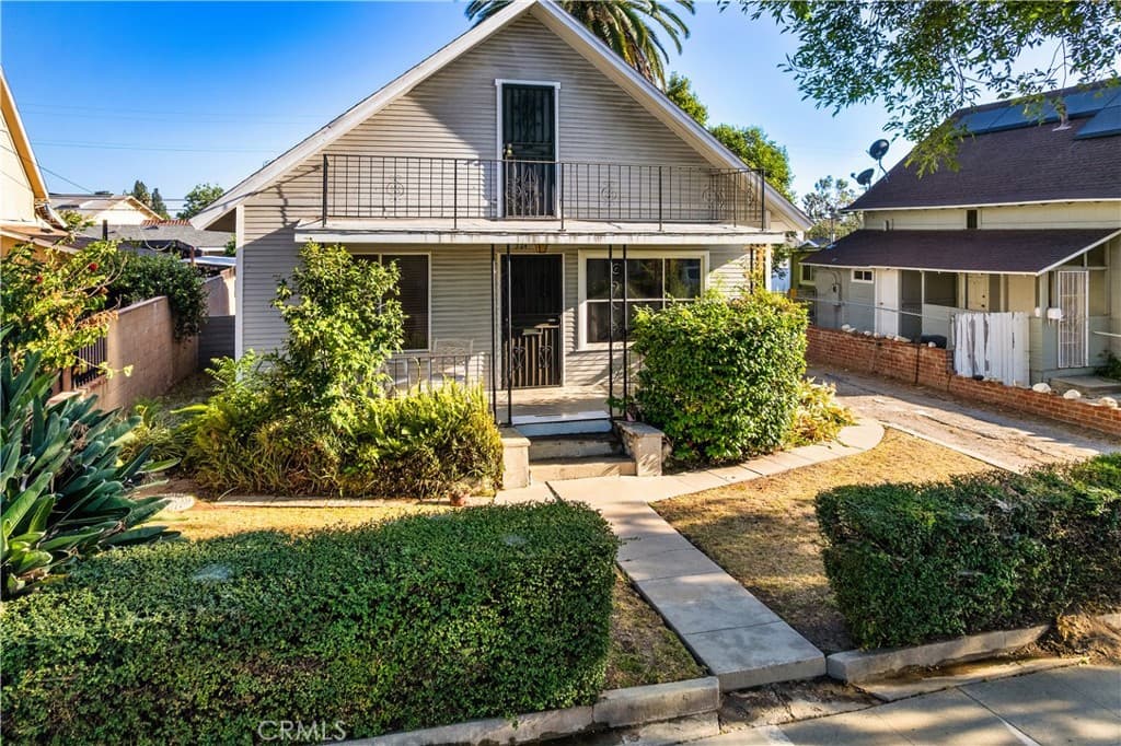 Home at 324 W 2nd Street, San Dimas — photo 1 of 12