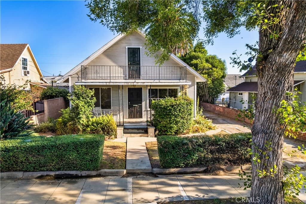 Home at 324 W 2nd Street, San Dimas — photo 2 of 12