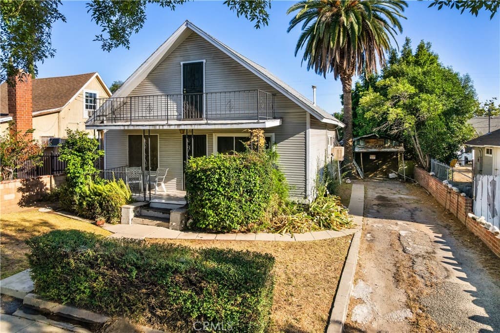 Home at 324 W 2nd Street, San Dimas — photo 3 of 12