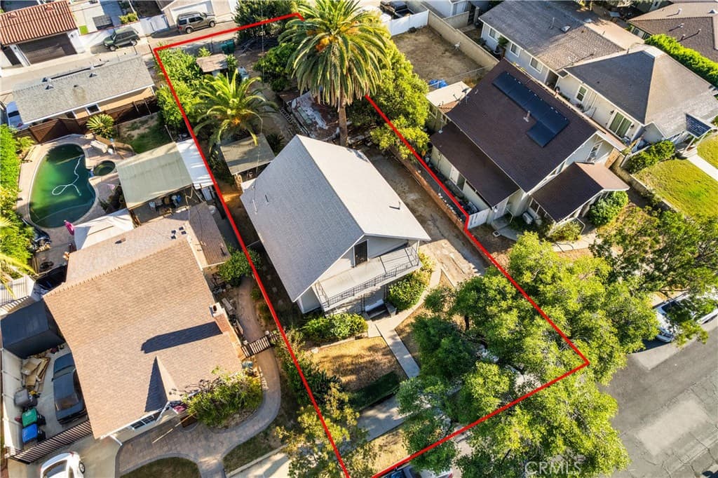 Home at 324 W 2nd Street, San Dimas — photo 4 of 12