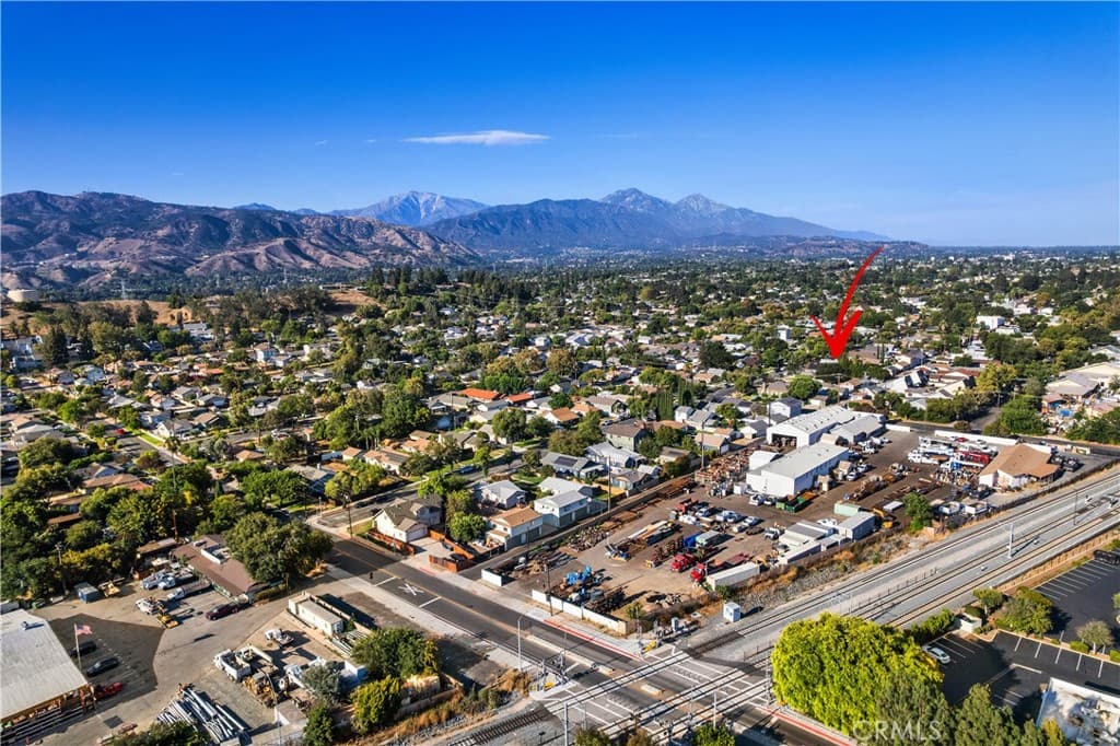 Home at 324 W 2nd Street, San Dimas — photo 9 of 12