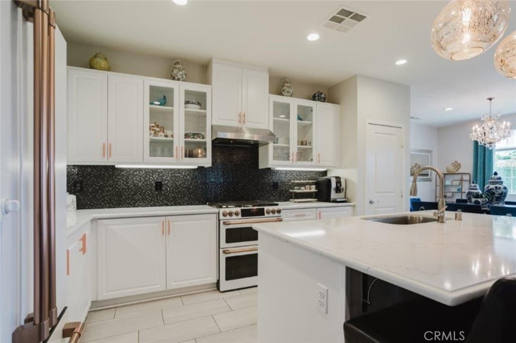 Condo at 1018 Newberry Lane, Claremont — photo 11 of 12