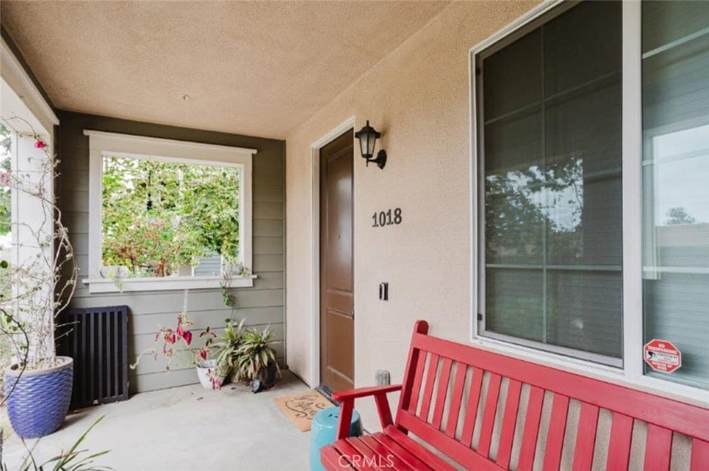 Condo at 1018 Newberry Lane, Claremont — photo 3 of 12