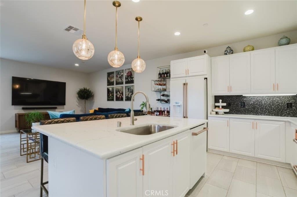 Condo at 1018 Newberry Lane, Claremont — photo 9 of 12