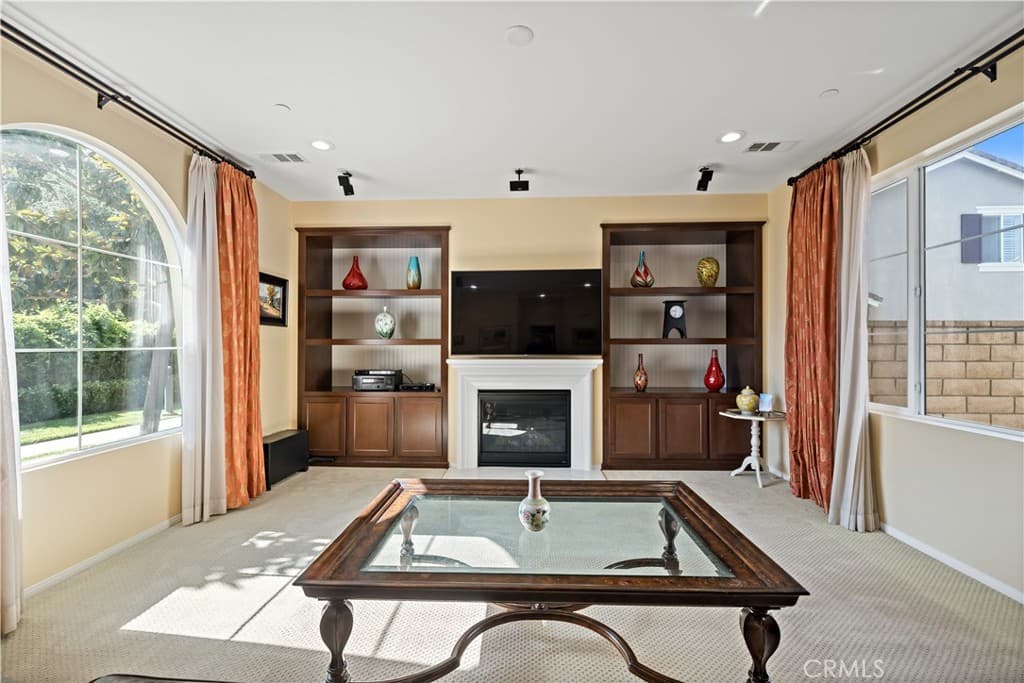 Townhouse at 729 Park View Terrace, Glendora — photo 5 of 12