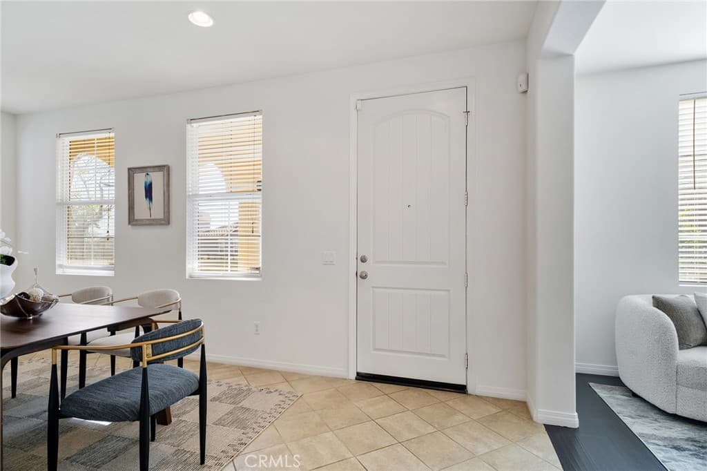 Townhouse at 661 Lavender, Azusa — photo 11 of 12