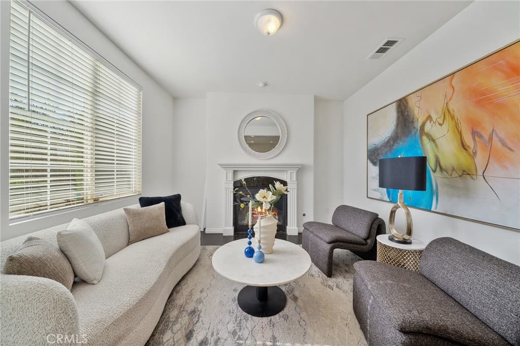 Townhouse at 661 Lavender, Azusa — photo 12 of 12
