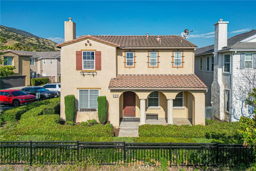 Townhouse at 661 Lavender, Azusa — photo 4 of 12