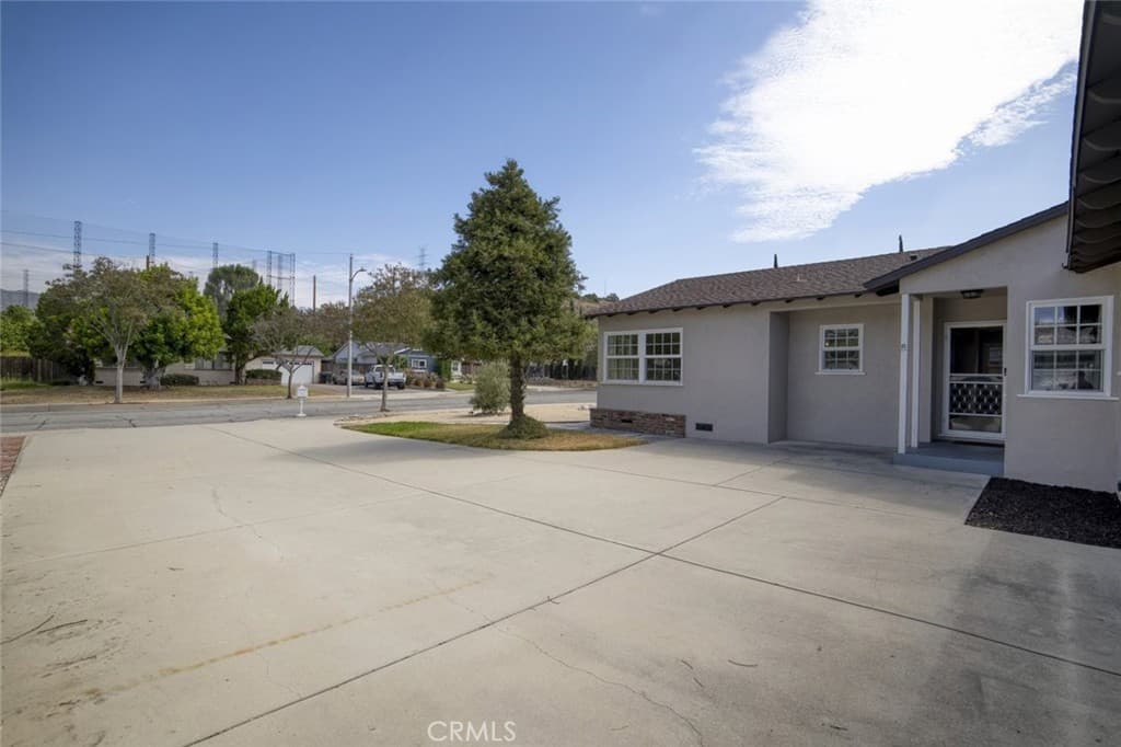 Home at 128 W Gaillard Street, Glendora — photo 5 of 12
