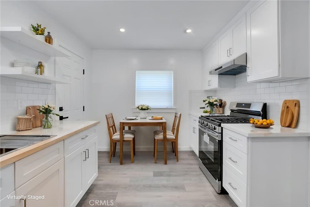 Home at 315 N San Jose, Covina — photo 3 of 12