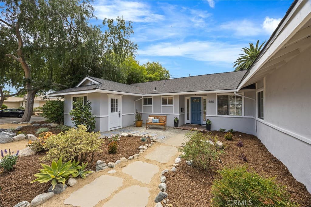 Home at 580 Black Hills Drive, Claremont — photo 5 of 12