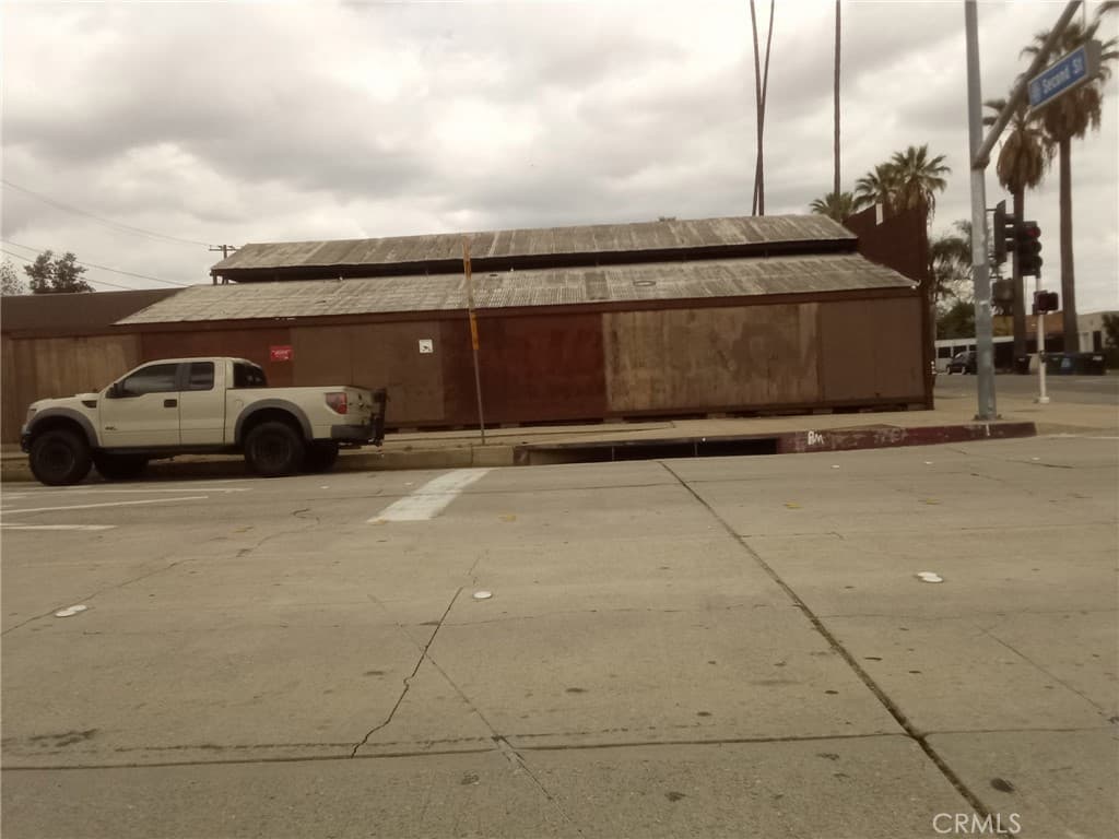 Commercial at 1091 W 2nd, Pomona — photo 2 of 7