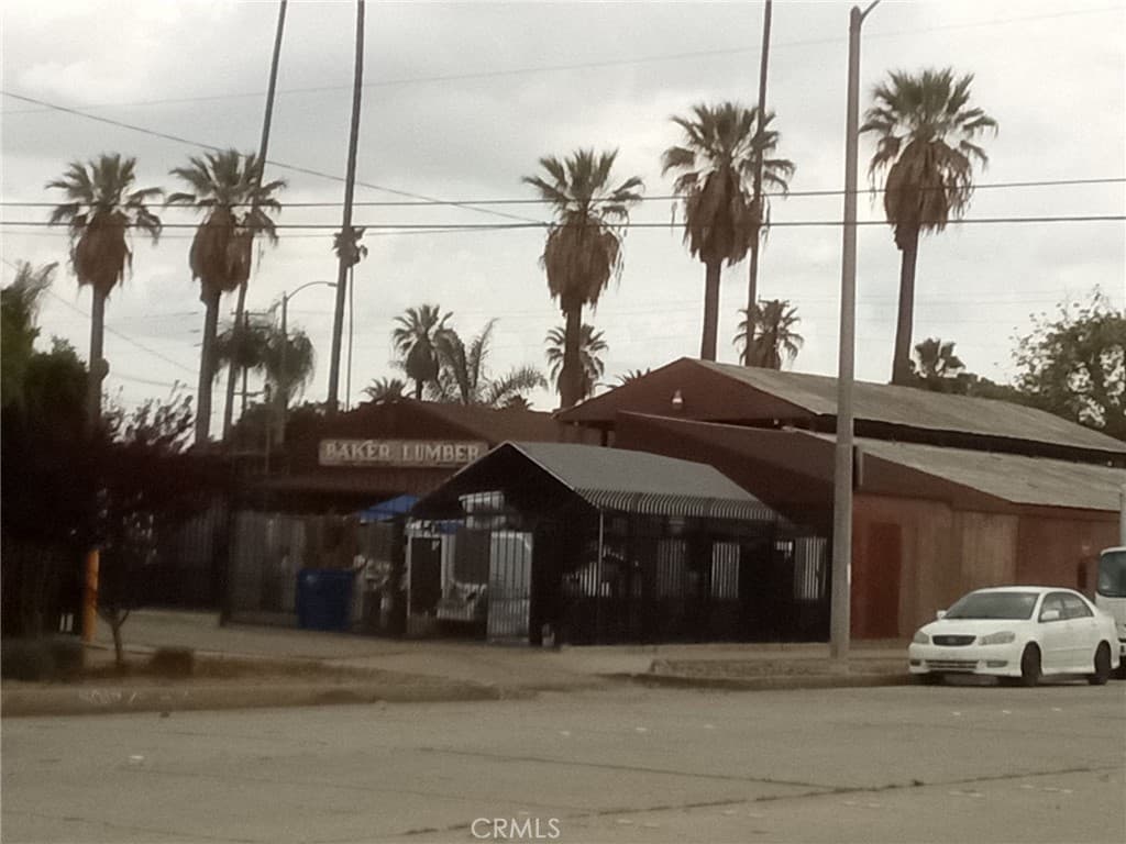 Commercial at 1091 W 2nd, Pomona — photo 4 of 7
