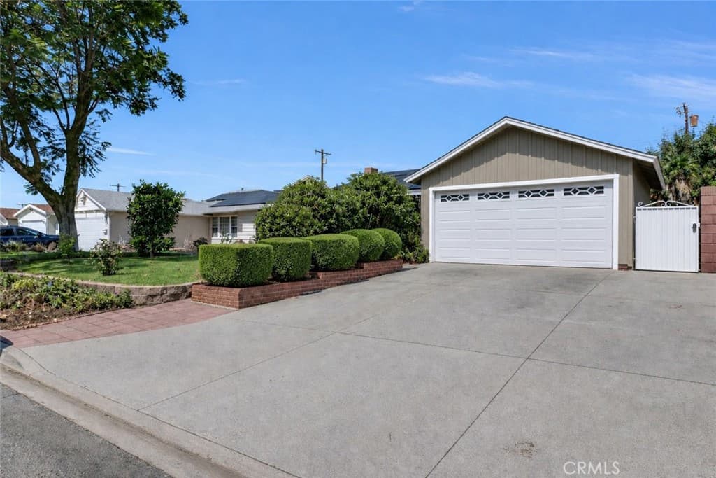 Home at 449 E Haltern, Glendora — photo 1 of 12