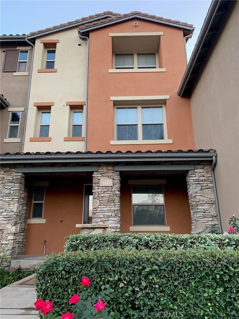 Condo at 608 Asbury Drive, Claremont — photo 1 of 9