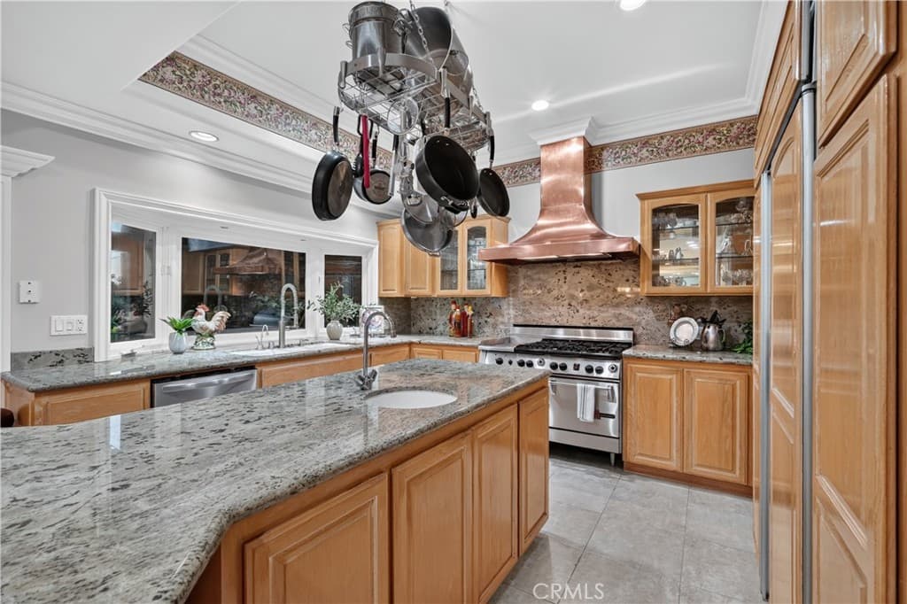 Home at 1455 Queen Summit, West Covina — photo 11 of 12