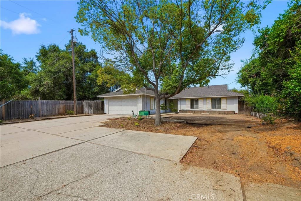 Home at 221 N Lyman, Covina — photo 3 of 12