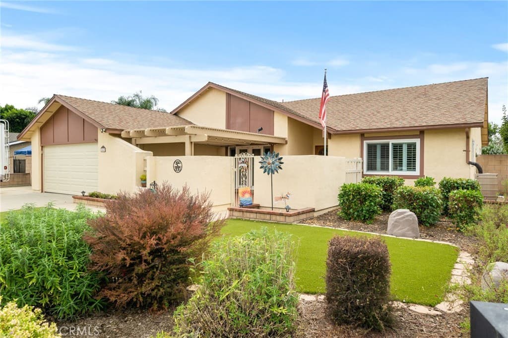Home at 2465 Moss Circle, La Verne — photo 3 of 12
