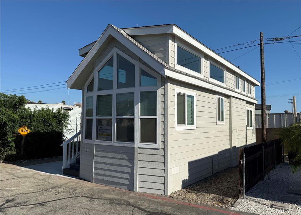 Home at 2548 Peck Road 06, Monrovia — photo 1 of 12