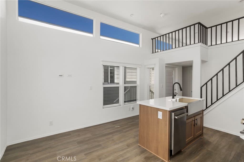 Home at 2548 Peck Road 12, Monrovia — photo 5 of 12