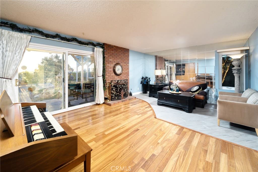 Home at 1511 Deer Crossing, Diamond Bar — photo 11 of 12