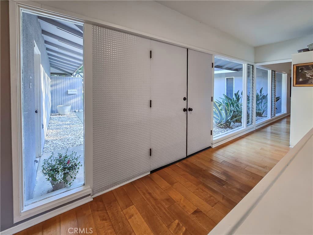 Home at 425 Bowling Green Drive, Claremont — photo 11 of 12