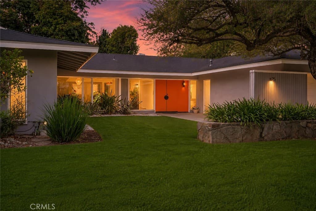 Home at 425 Bowling Green Drive, Claremont — photo 7 of 12