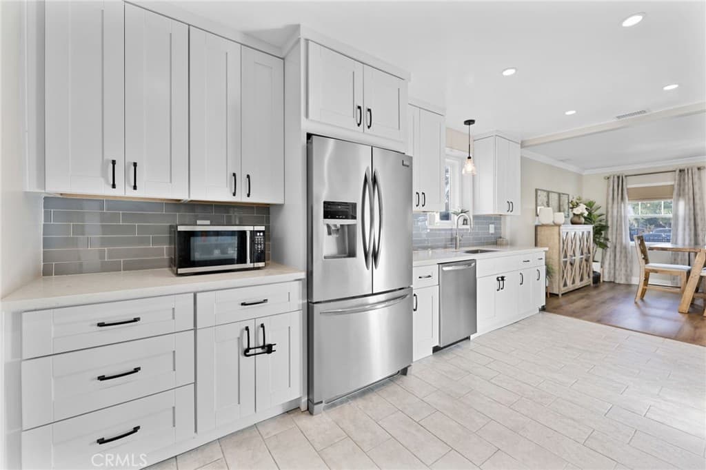 Home at 10430 Thienes, South El Monte — photo 6 of 12