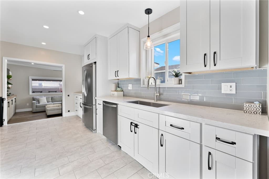 Home at 10430 Thienes, South El Monte — photo 9 of 12